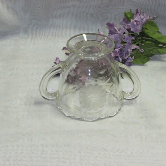 Vintage Hughes Cornflower Footed Glass Sugar Bowl Cottagecore Clear - Picture 3 of 3